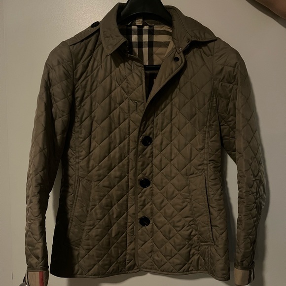 Women’s Burberry Quilted Coat -XS - Picture 2 of 7